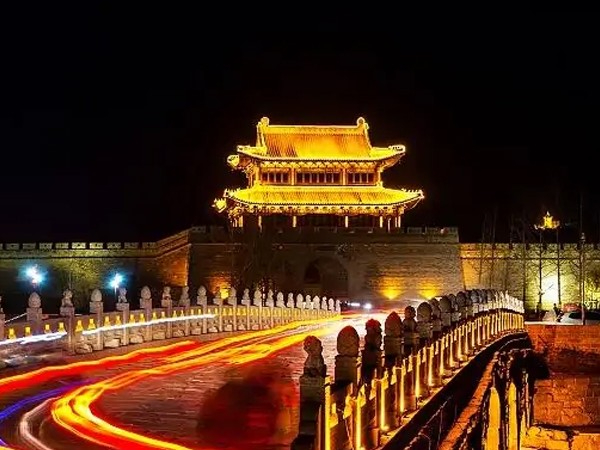 ?？h古城文旅景觀亮化項(xiàng)目讓星如雨收獲好評(píng)
